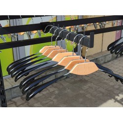 Вішалка силіконова з дерев'яною вставкою 42х3.5см. (колір натуральний)